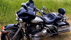 Harley-Davidson 1450 Electra Glide Ultra Classic (2003 - 05) - FLHTCUI  (4)