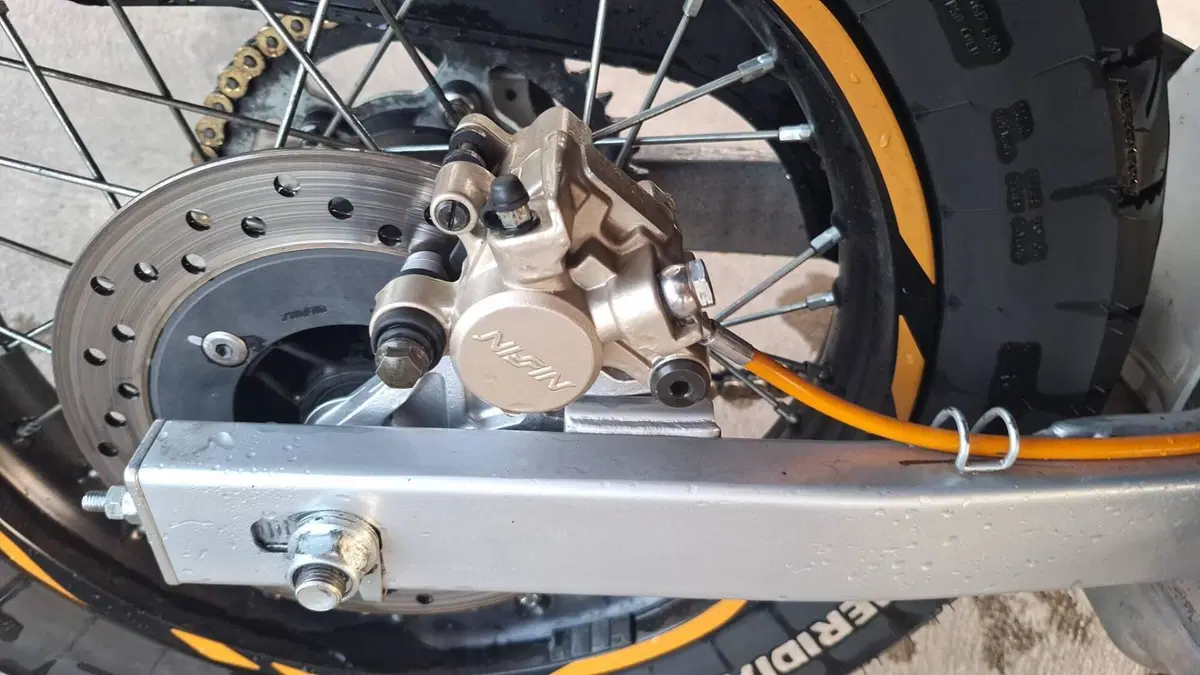 Honda Transalp XL 650V (2005 - 06)  (4)