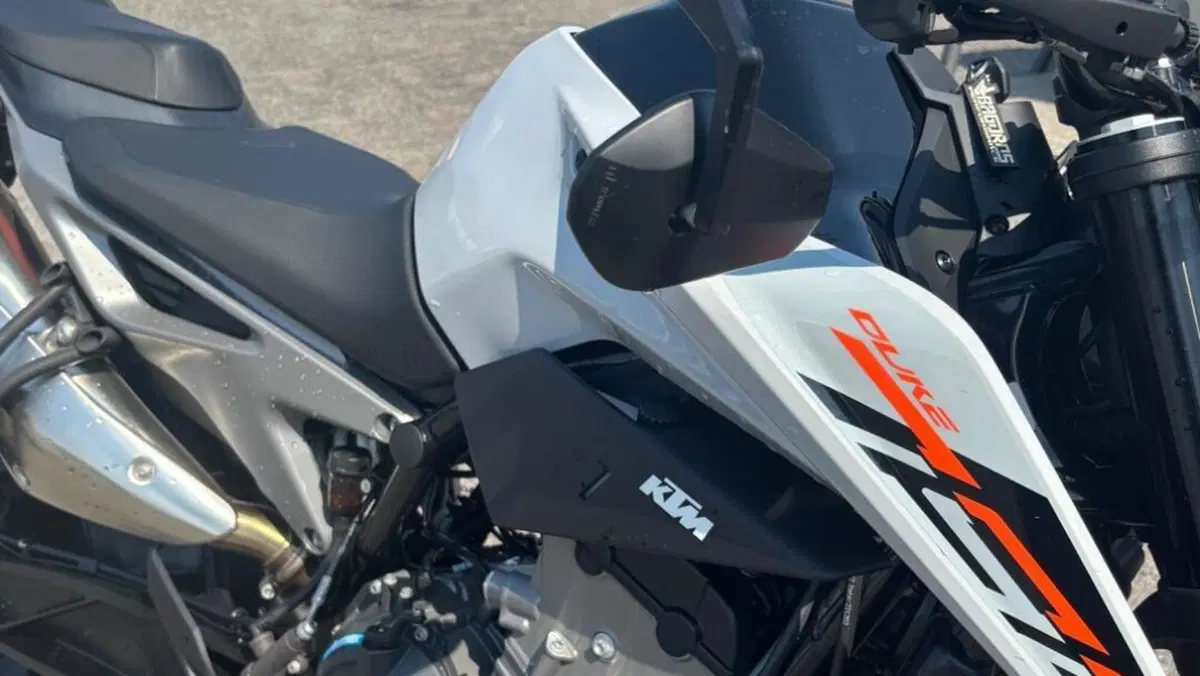 KTM 790 Duke L (2023 - 24)  (3)
