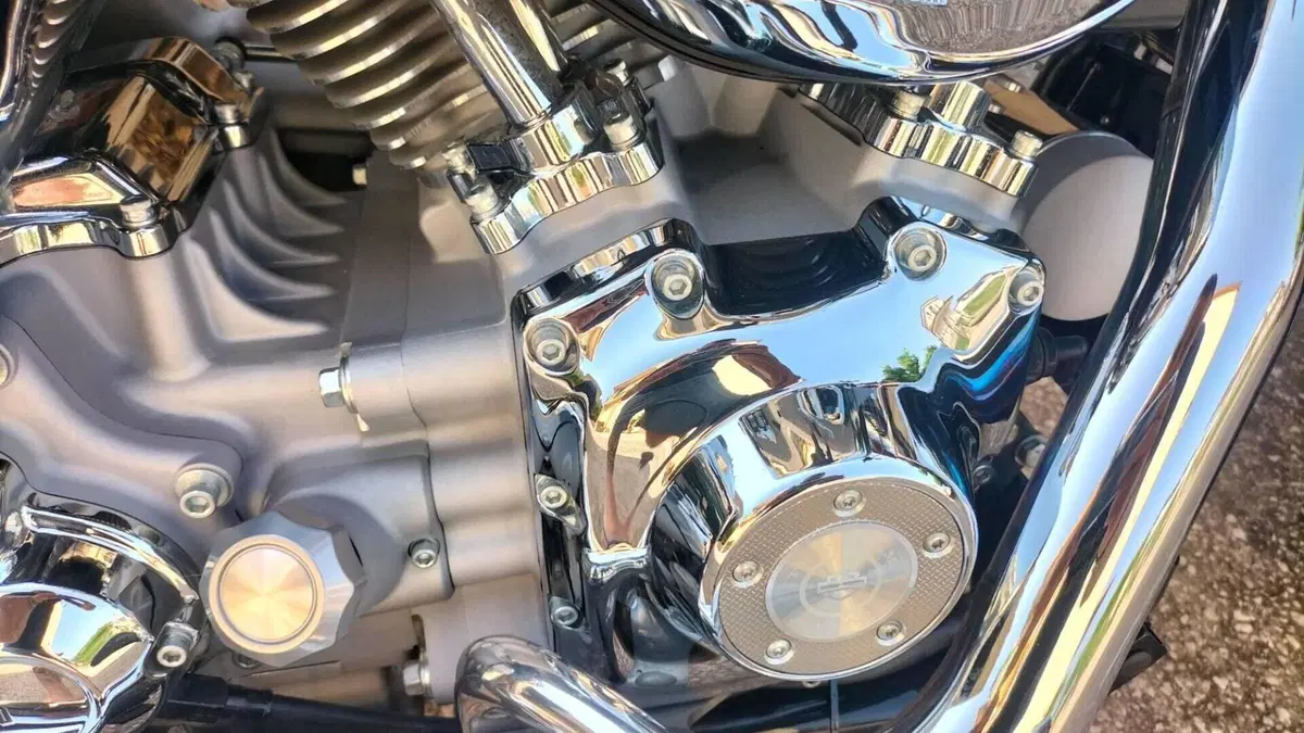 Harley-Davidson 1584 Super Glide Custom (2008 - 13) - FXDC  (7)