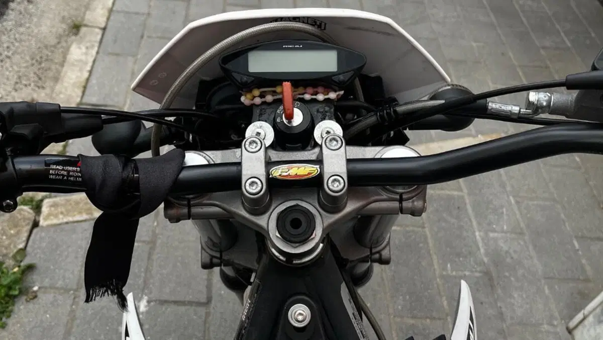 Rieju Marathon 125 Supermotard LC (2021 - 23)  (4)
