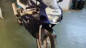 Suzuki GSX R 600 (1997 - 00)  (2)