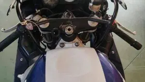 Suzuki GSX R 600 (1997 - 00)  (4)