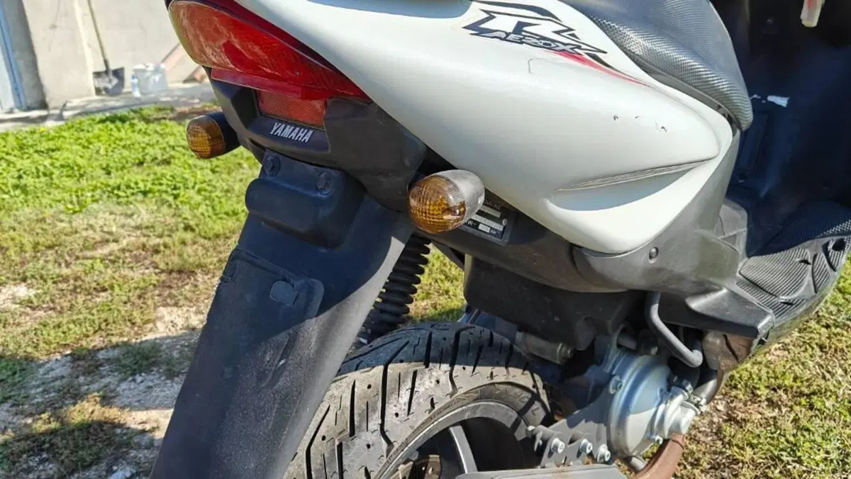Yamaha Aerox 50 R (2007 - 18)  (8)