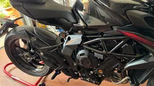 MV Agusta Brutale 800 R (2023 - 25)  (4)
