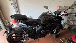 MV Agusta Brutale 800 R (2023 - 25)  (5)
