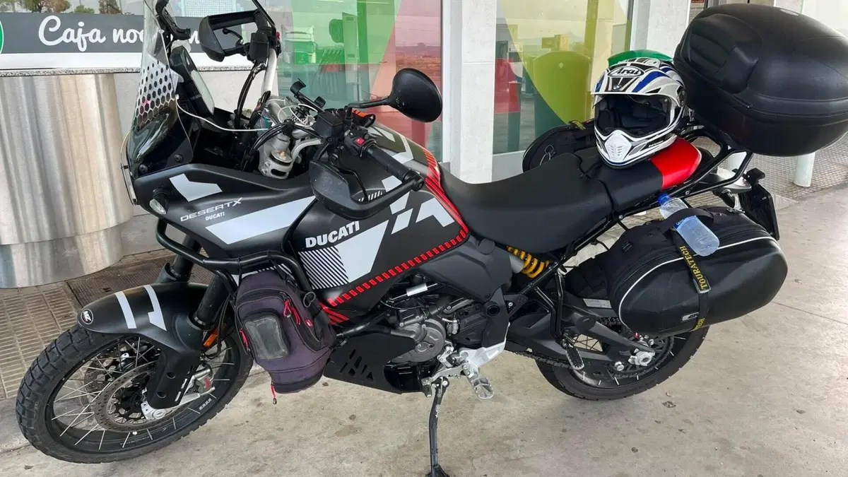 Ducati DesertX (2022 - 25)  (2)