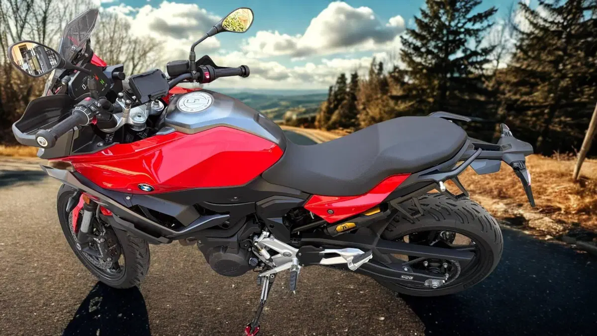 Bmw F 900 XR (2025 - 27)  (2)