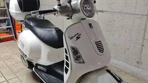 Vespa GTS 300 Super (2008 - 16) 
