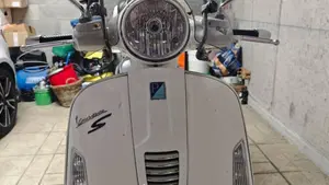 Vespa GTS 300 Super (2008 - 16)  (5)