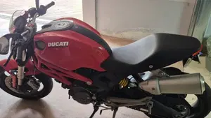 Ducati Monster 696 Plus (2007 - 14)  (2)