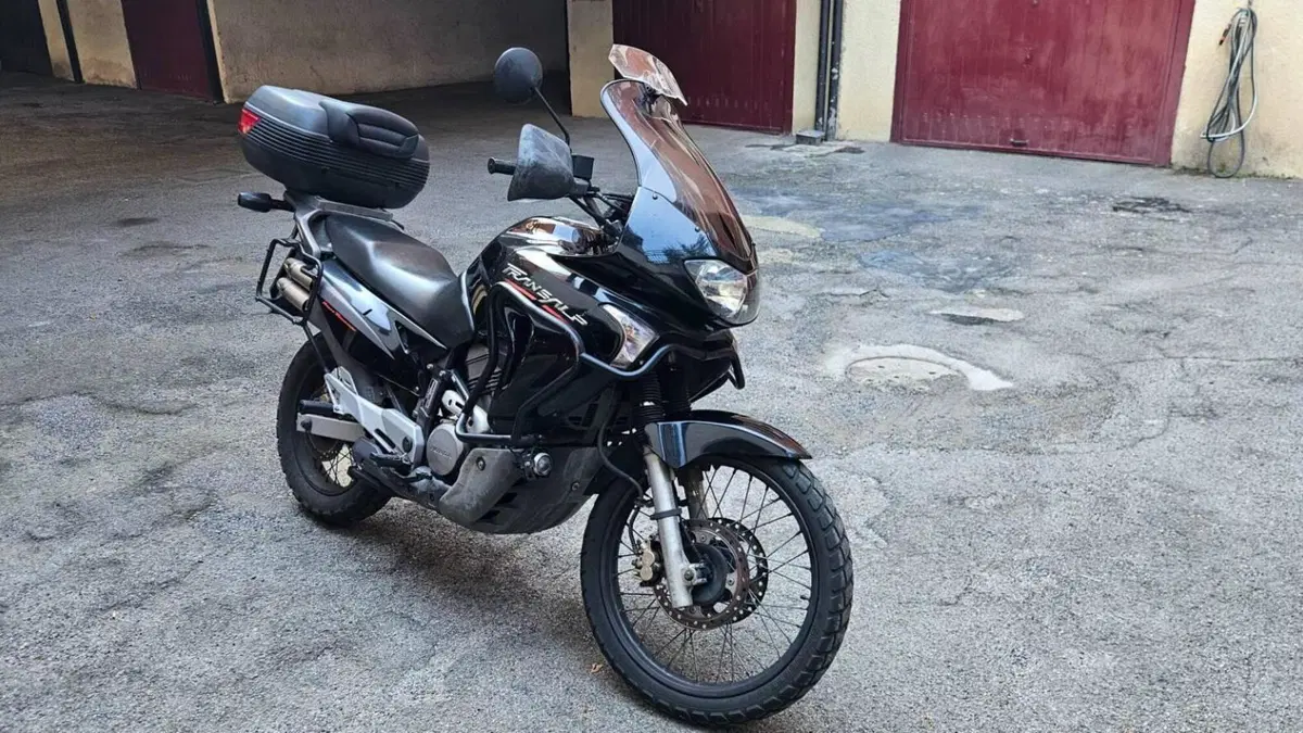 Honda Transalp XL 650V (2005 - 06)  (6)
