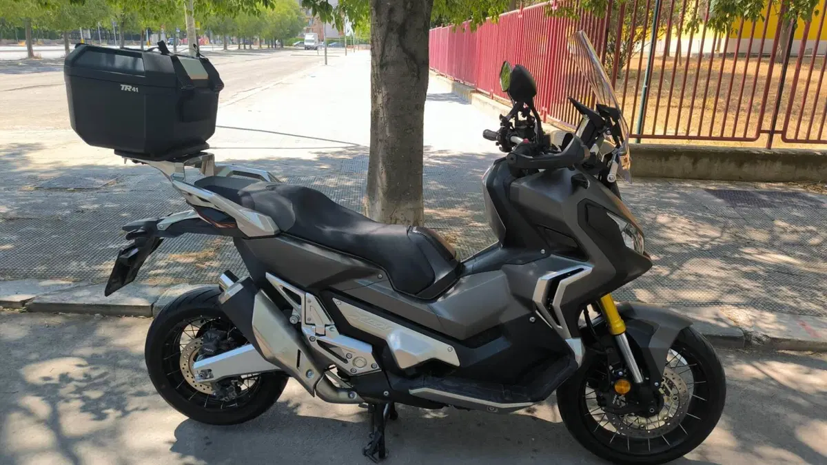 Honda X-ADV 750 (2018 - 20)  (2)