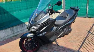 Suzuki Burgman AN 400 (2017 - 20)  (2)