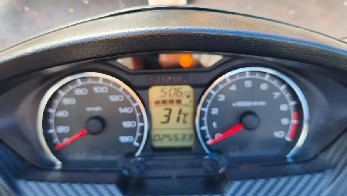 Suzuki Burgman AN 400 (2017 - 20)  (5)