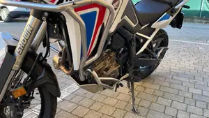 Honda Africa Twin CRF 1100L (2020 - 21)  (3)