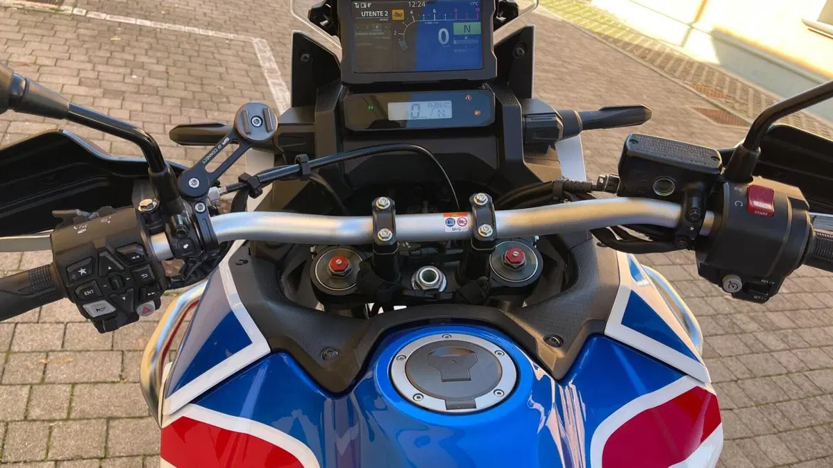 Honda Africa Twin CRF 1100L (2020 - 21)  (5)