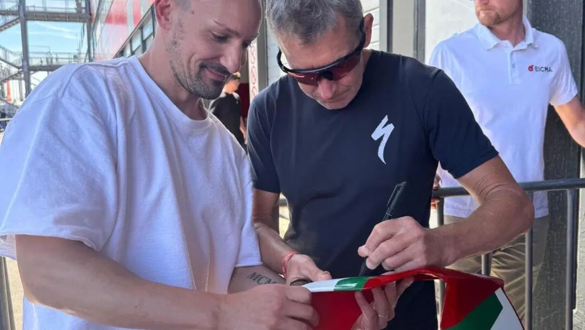 Ducati Panigale V2 Bayliss 1st Championship 20th Anniversary (2021 - 24)  (8)
