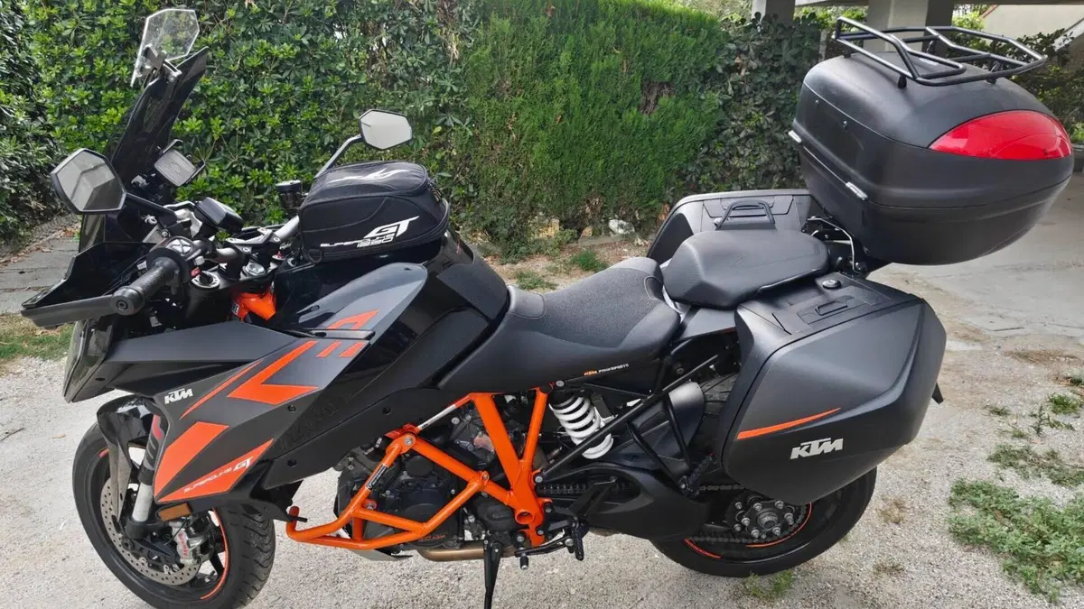 KTM 1290 Super Duke GT ABS (2016 - 18)  (2)