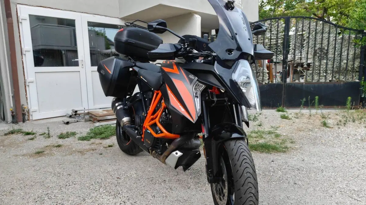 KTM 1290 Super Duke GT ABS (2016 - 18)  (3)
