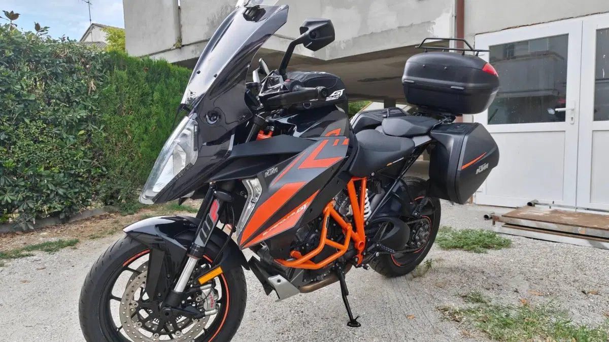 KTM 1290 Super Duke GT ABS (2016 - 18)  (4)