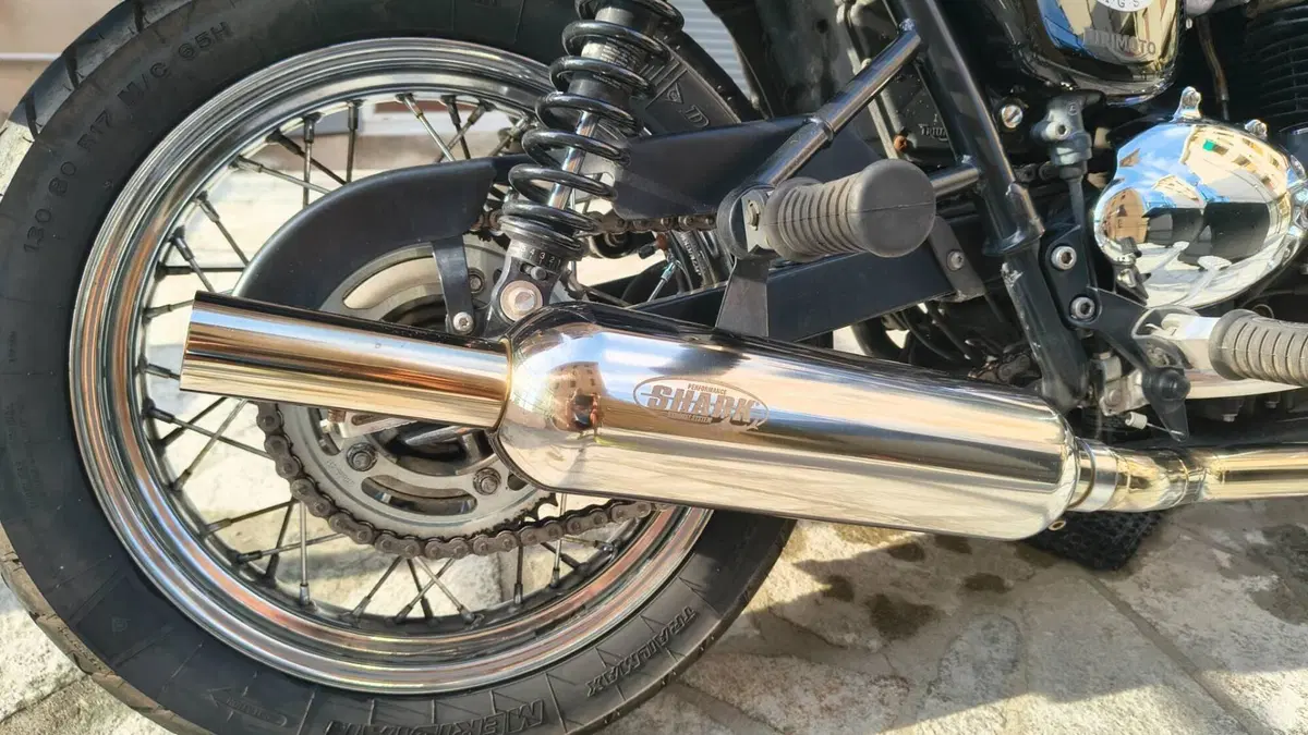 Triumph Bonneville T100 (2008 - 16)  (6)