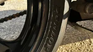 Honda CBR 1000 RR Fireblade (2004 - 05)  (5)