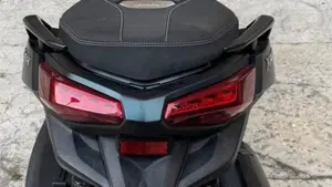 Yamaha X-Max 300 Tech Max (2021 - 24)  (3)