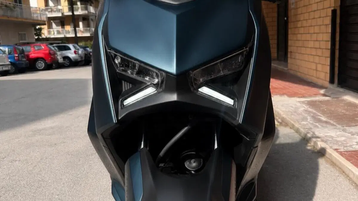Yamaha X-Max 300 Tech Max (2021 - 24)  (7)