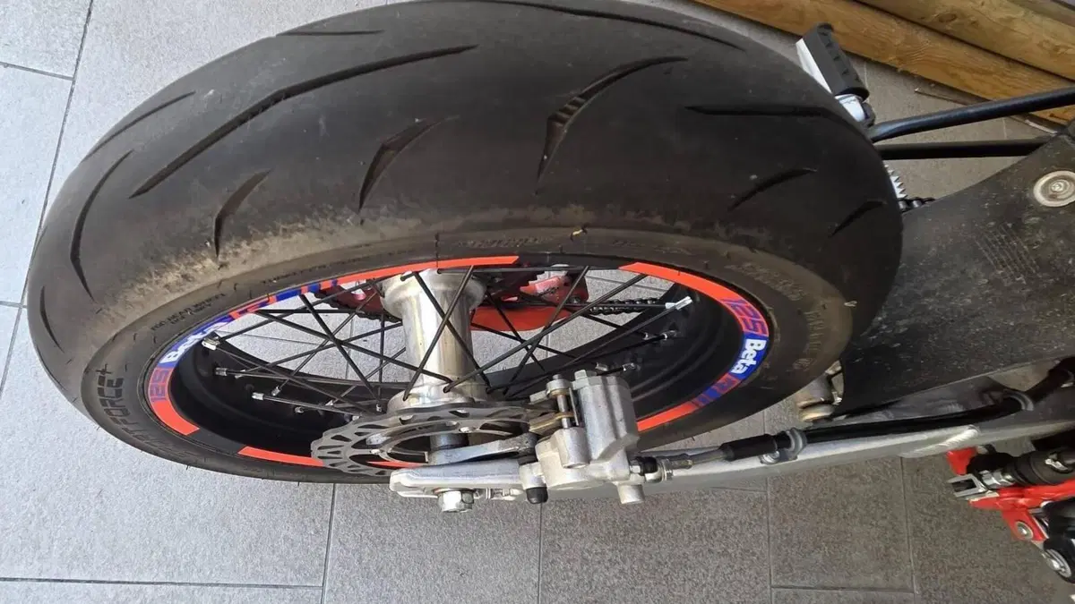 Betamotor RR 125 4T Motard R (2023 - 24)  (11)