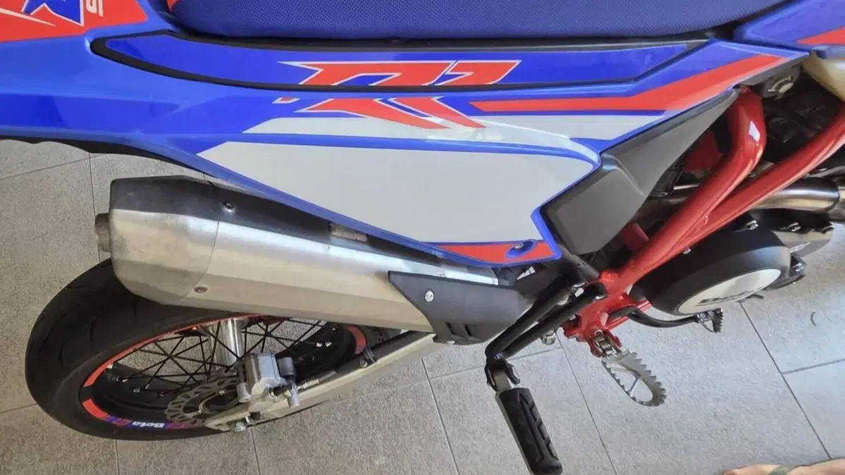 Betamotor RR 125 4T Motard R (2023 - 24)  (14)