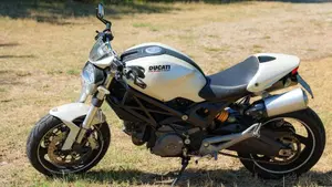Ducati Monster 696 Plus (2007 - 14)  (7)