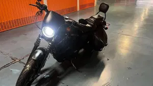 Harley-Davidson 883 Iron (2014 - 16) - XL 883N  (3)