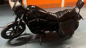 Harley-Davidson 883 Iron (2014 - 16) - XL 883N  (4)