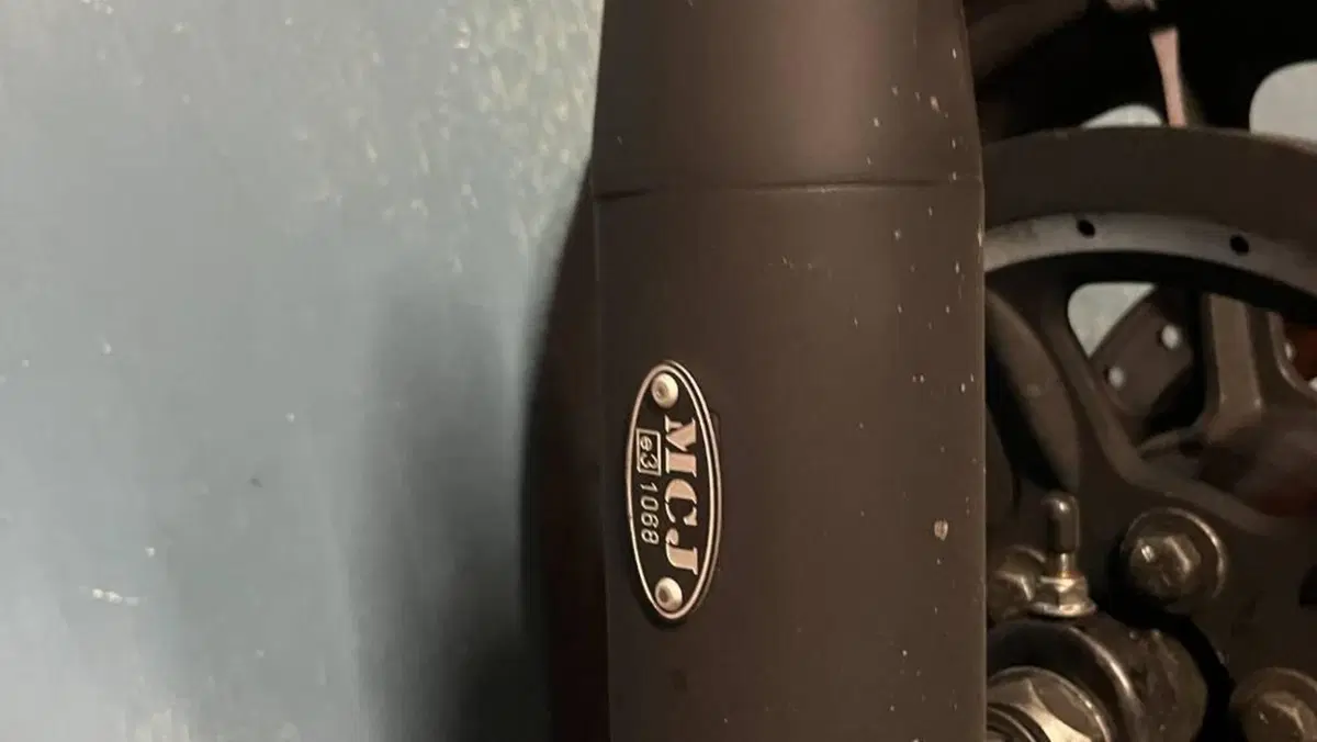 Harley-Davidson 883 Iron (2014 - 16) - XL 883N  (7)