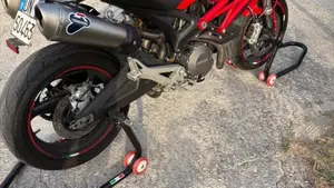 Ducati Monster 696 ABS (2009 - 14)  (2)