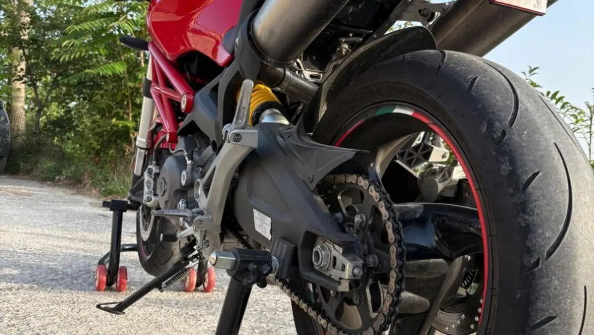 Ducati Monster 696 ABS (2009 - 14)  (4)
