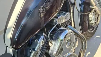 Harley-Davidson 883 Custom Bobber epoca