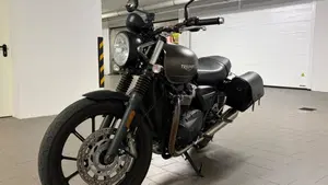 Triumph Street Twin 900 (2021 - 22)  (3)