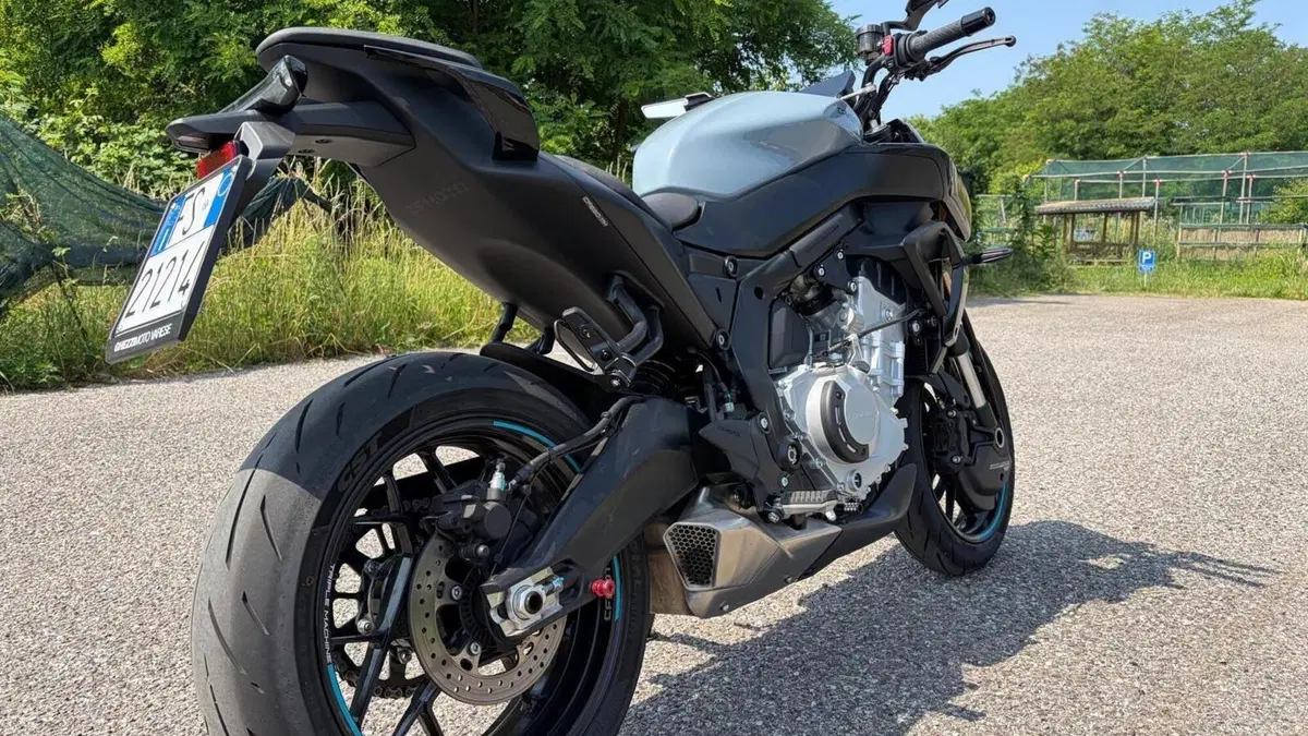 CFMOTO 675NK (2025 - 26)  (3)