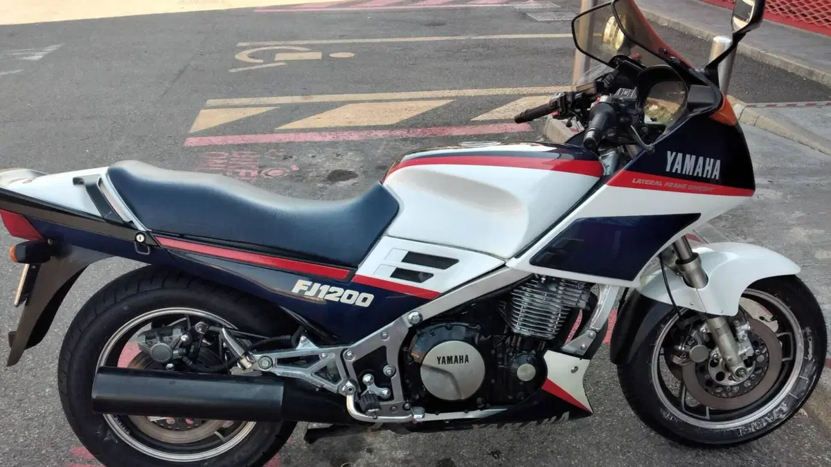Yamaha   (2)