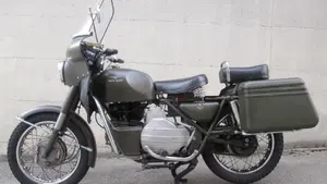 Moto Guzzi   (9)