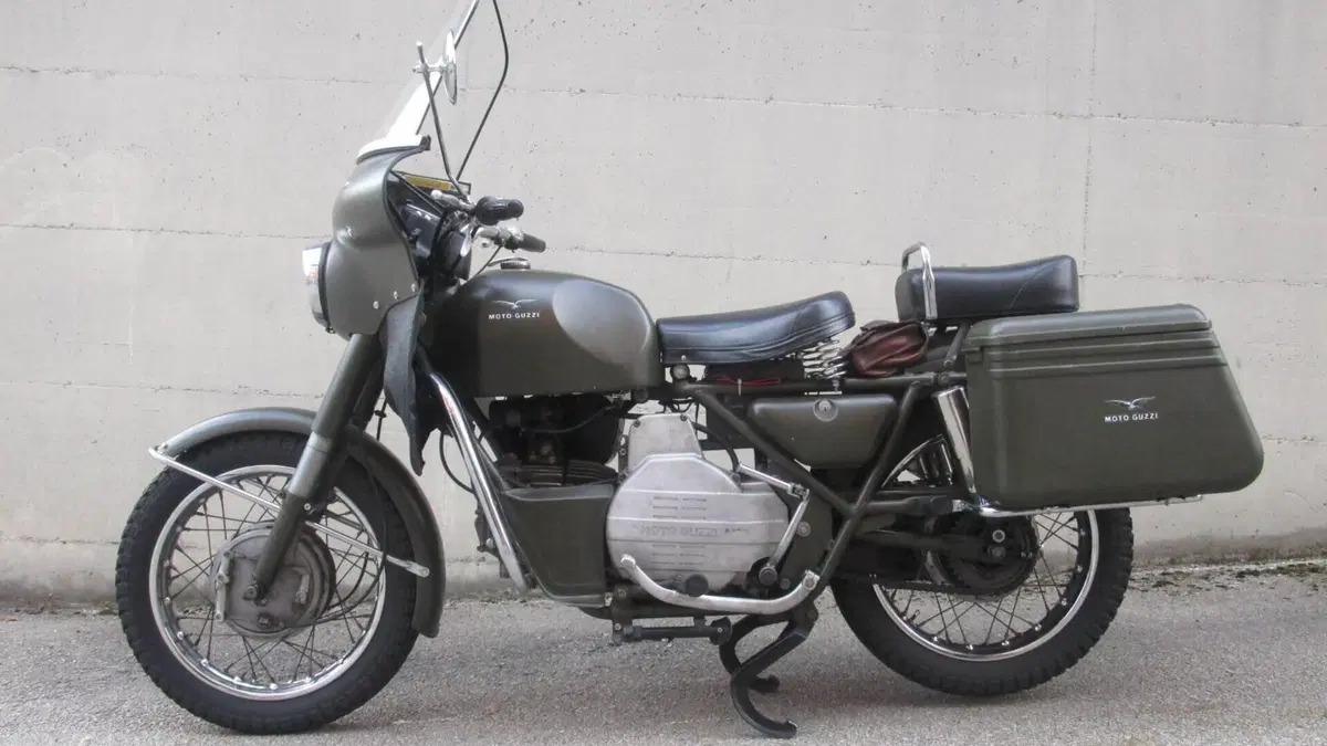 Moto Guzzi   (11)