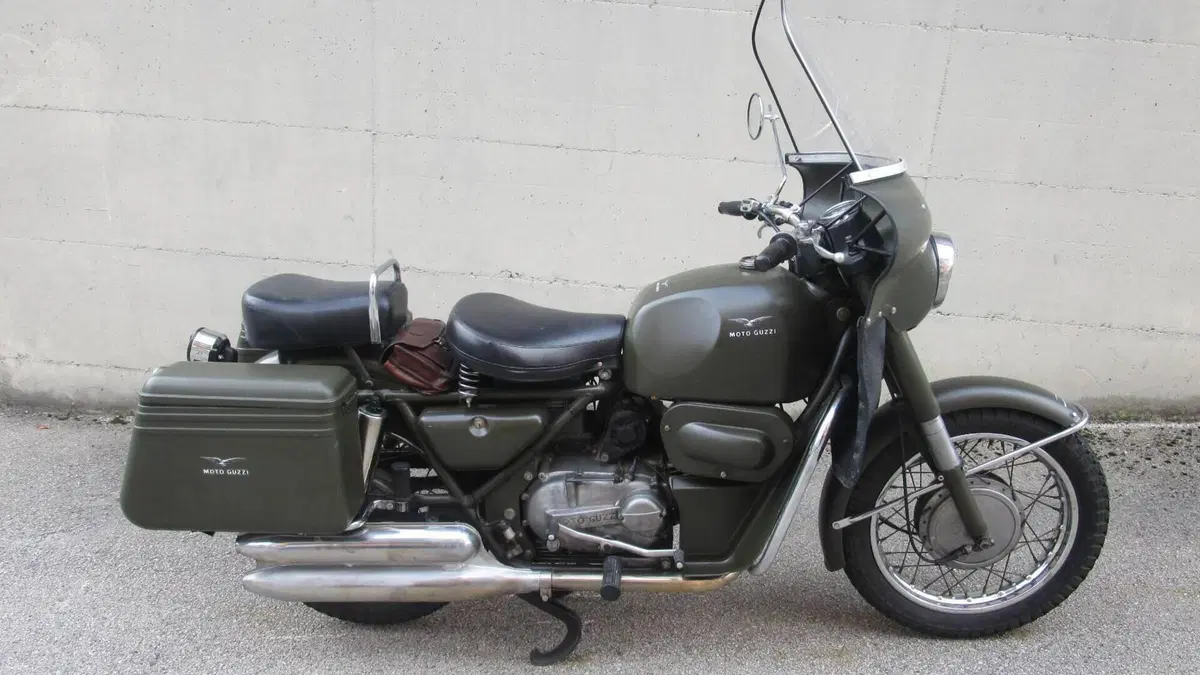 Moto Guzzi   (12)