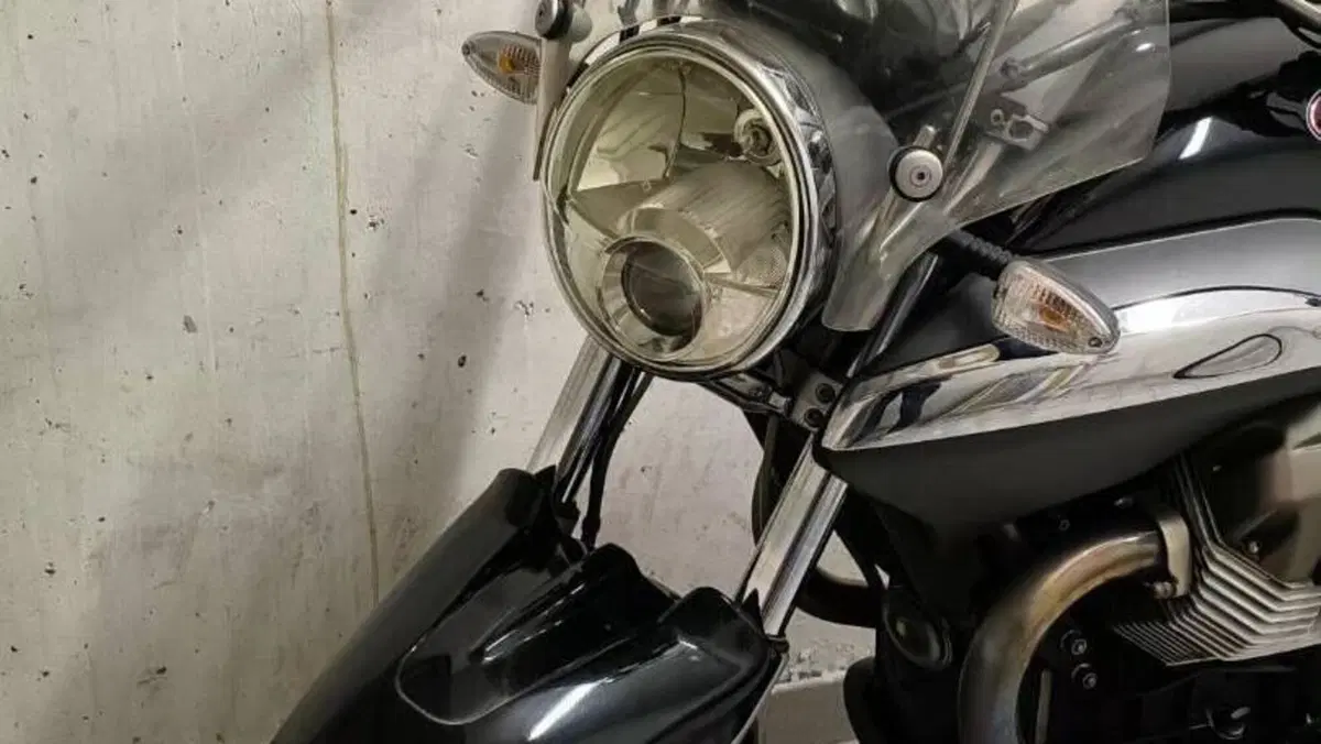 Moto Guzzi Breva V 1100 i.e.  (4)