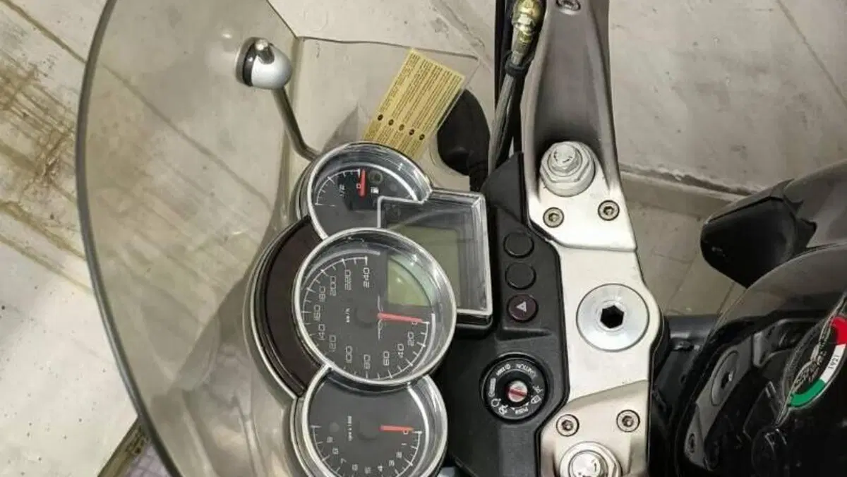 Moto Guzzi Breva V 1100 i.e.  (6)