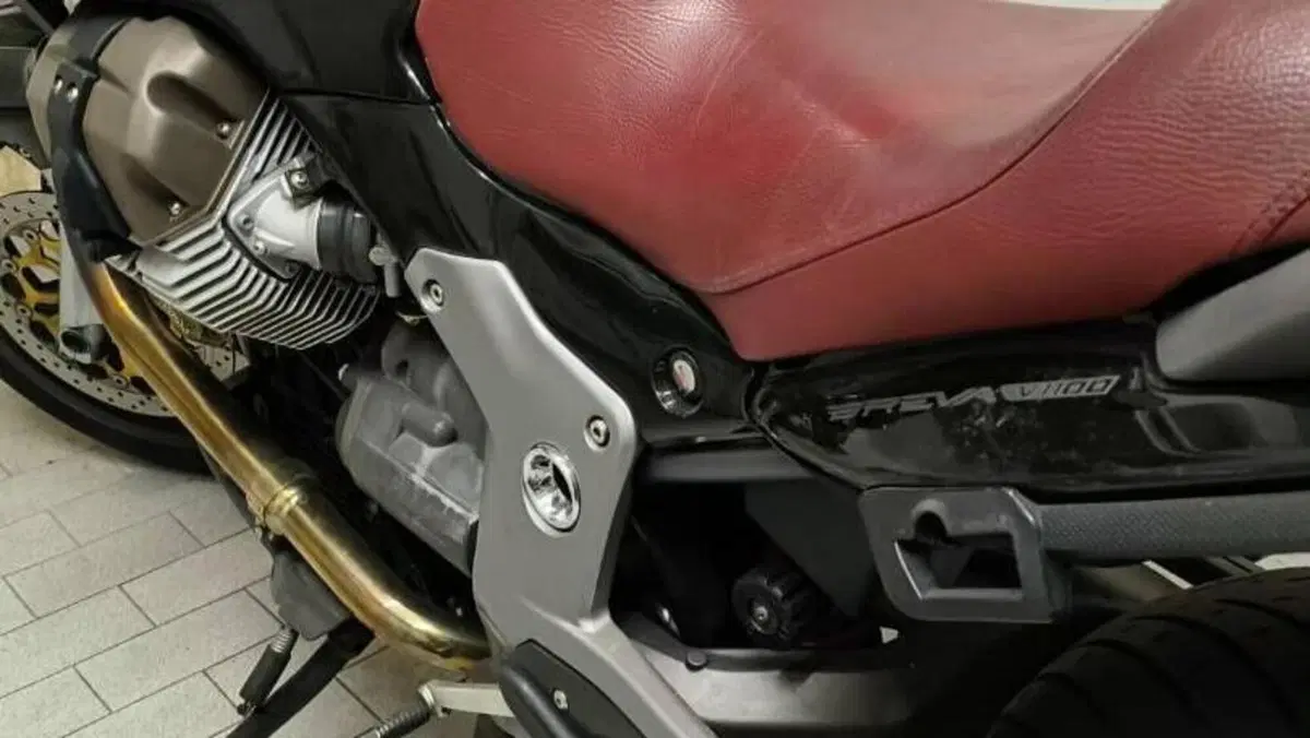 Moto Guzzi Breva V 1100 i.e.  (9)