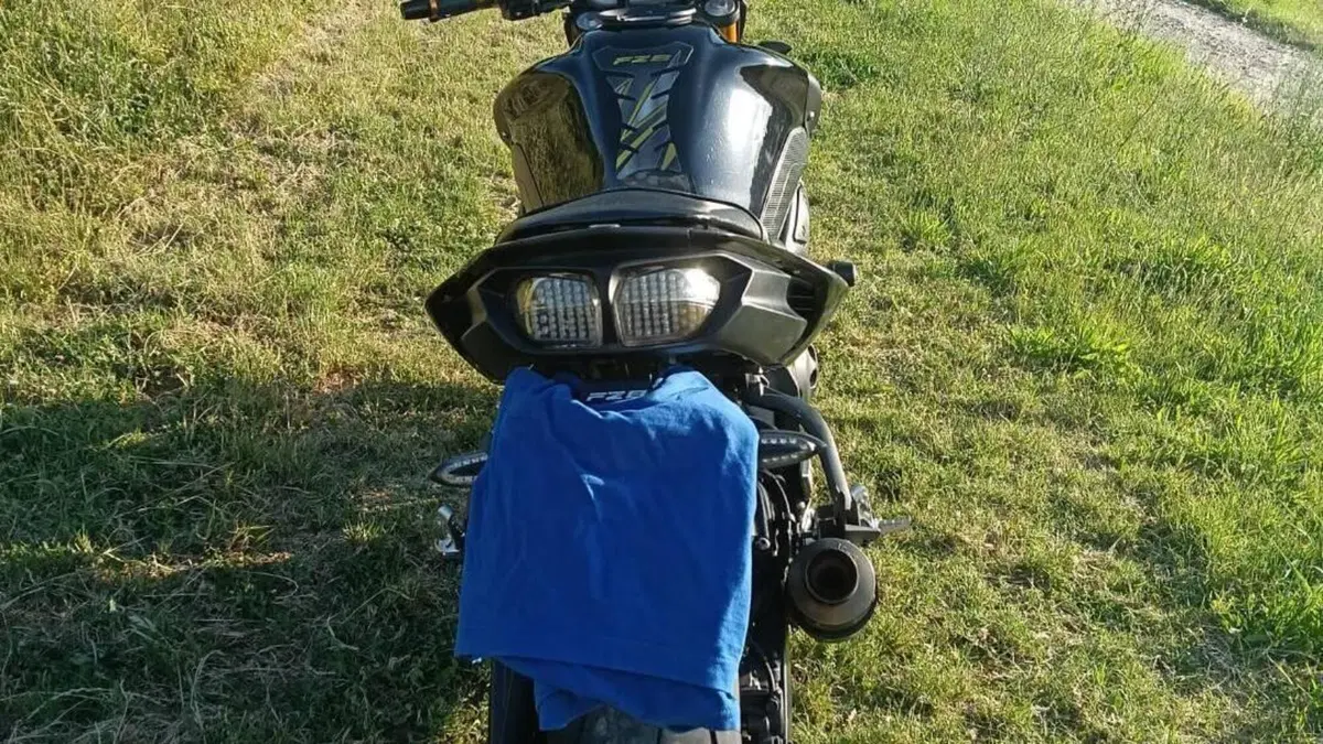 Yamaha FZ8 (2010 - 12)  (6)