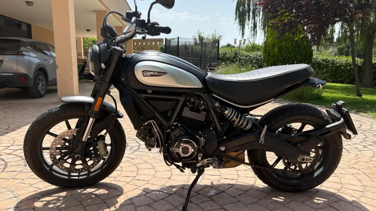 Ducati Scrambler 800 Icon Dark (2020)  (2)
