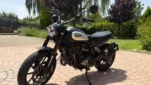 Ducati Scrambler 800 Icon Dark (2020)  (3)